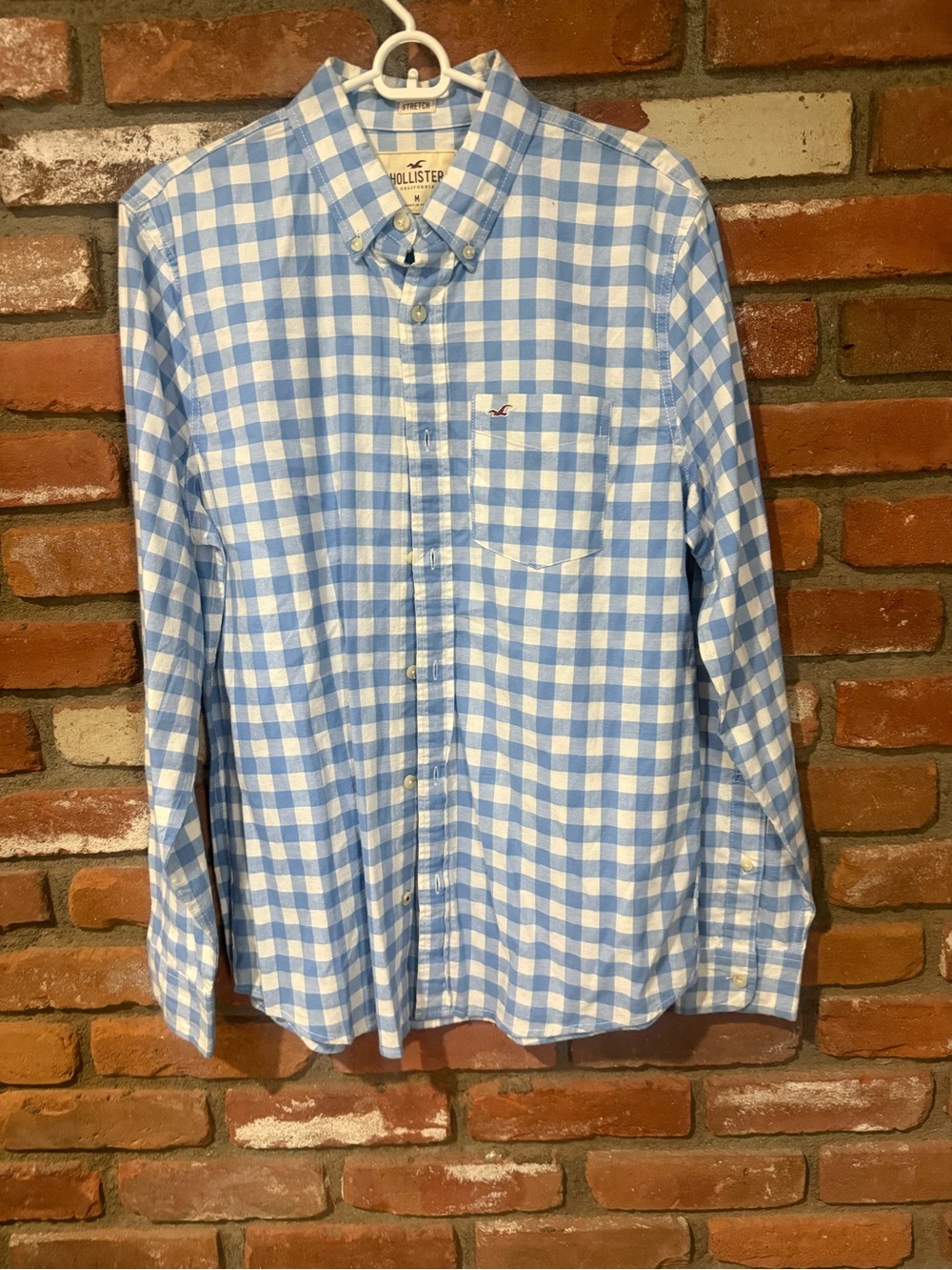 Hollister Men's Blue and White Gingham Button-Down Shirt